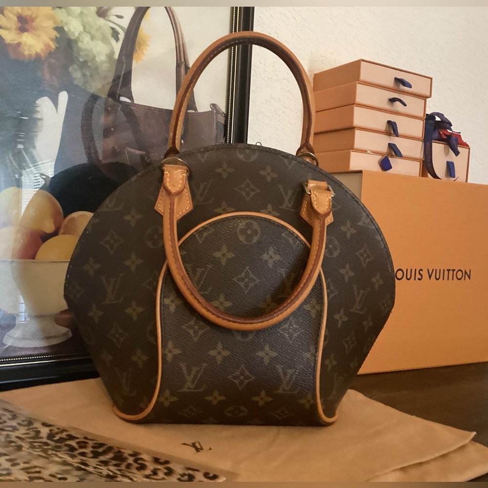 Louis Vuitton Ellipse Monogram PM Hand Bag with Dust bag & lock & key - Picture 1 of 14
